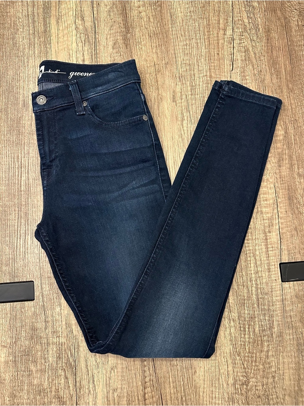 7 for all Mankind Gwenevere Skinny Jeans Dark Wash Size 26 New Without Tags